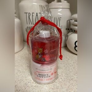 New Simple Pleasures Peppermint Swirl Bath & Body Set | Bundle